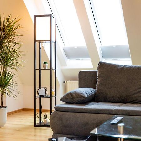 Moderne Dachgeschosswohnung - Parkplatz - Netflix Coburg Exterior foto